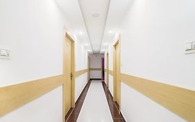Capital O 61009 Hotel Raj Mahal Sarnath